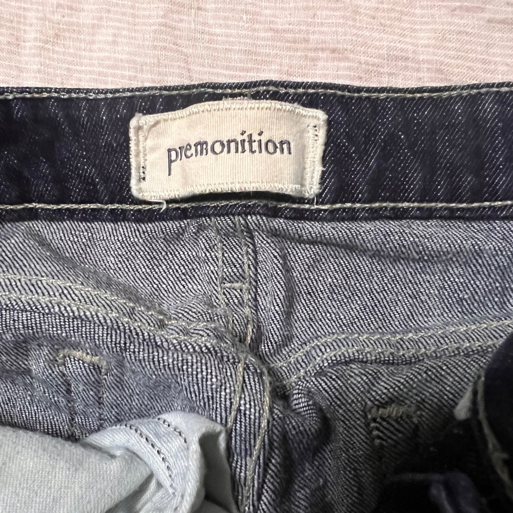 Premonition Blue Jeans - Picture 2 of 4